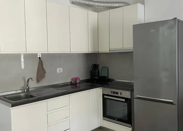 Lägenhet Ajslin's Golem (Tirana)